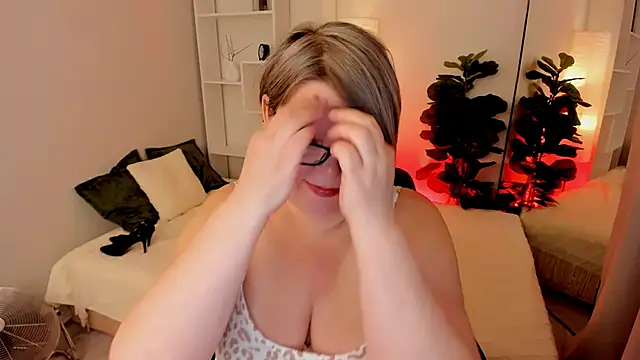 Shannonshine online show from June 4, 2:43 pm