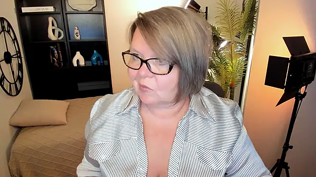 Shannonshine online show from July 17, 2:10 pm