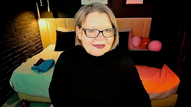 Shannonshine online show from February 18, 1:32 pm