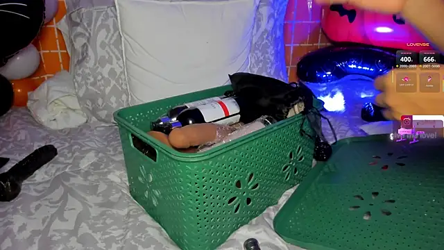Snapshot of carolgaita chatting on October 19, 3:58 pm carolgaita online show from October 19, 3:58 pm