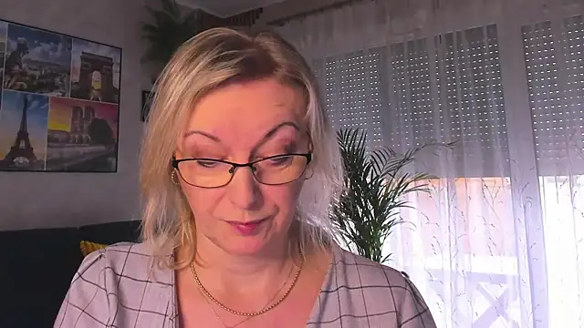 vanessa chat online show from March 15, 2:19 pm