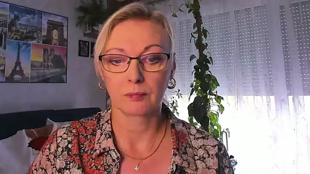 Snapshot of vanessa_chat chatting on September 22, 1:20 pm vanessa chat online show from September 22, 1:20 pm