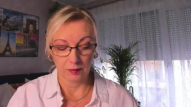 Snapshot of vanessa_chat chatting on October 14, 1:35 pm vanessa chat online show from October 14, 1:35 pm