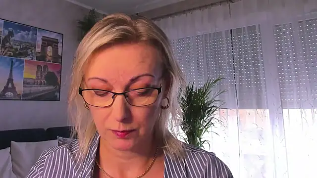 Snapshot of vanessa_chat chatting on October 16, 1:47 pm vanessa chat online show from October 16, 1:47 pm