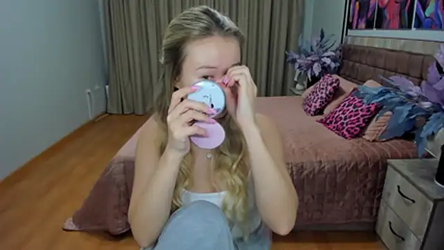 PollyOcean online show from November 1, 9:46 am