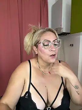x elena x online show from August 4, 9:37 am
