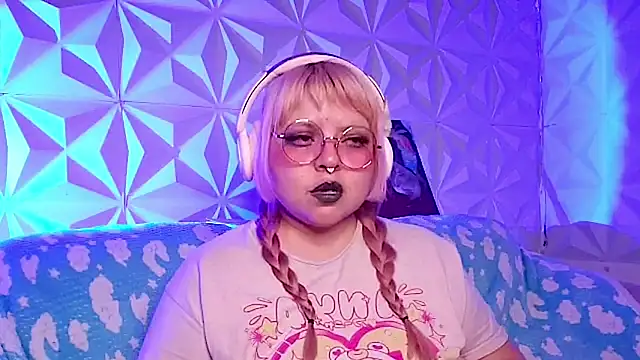 Satyn doll online show from April 29, 2:37 am