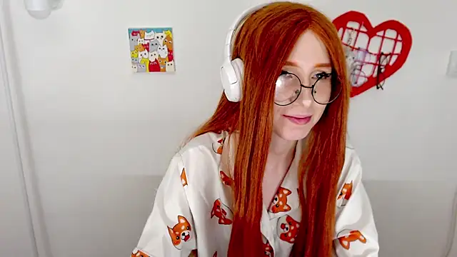  Hanna Moon  online show from July 6, 1:05 pm