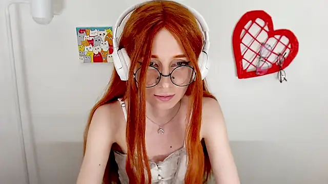  Hanna Moon  online show from July 1, 1:43 pm