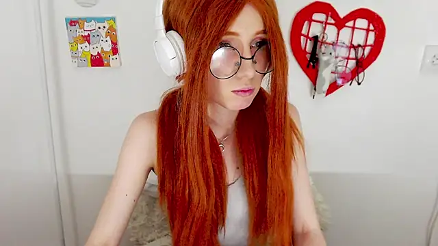  Hanna Moon  online show from July 30, 1:01 pm