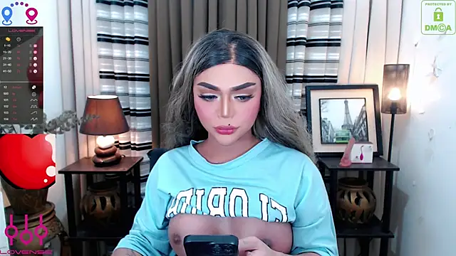 Fantacyoflove online show from December 18, 7:29 pm