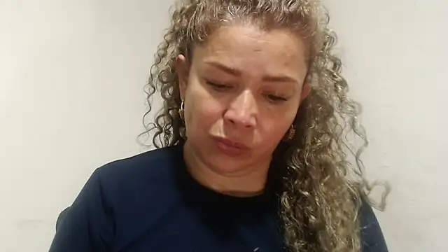 dalilasquirt1 online show from November 5, 9:20 pm