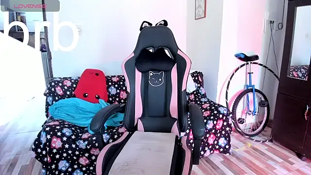 adrena 10 online show from March 9, 5:49 pm