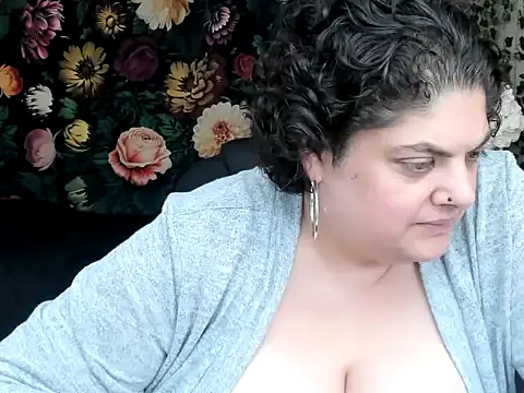 Exxxotic Melons online show from December 1, 8:11 pm