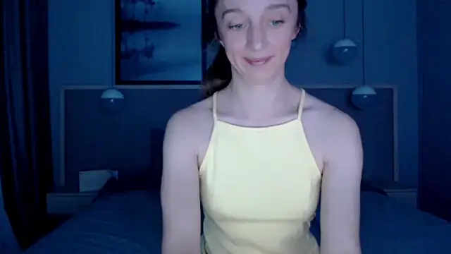 Snapshot of ShySchoolGirl chatting on September 14, 9:56 pm ShySchoolGirl online show from September 14, 9:56 pm