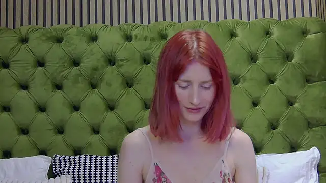SiennaShapiro online show from June 30, 12:04 pm