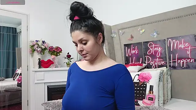 LexyRene online show from April 27, 11:40 am