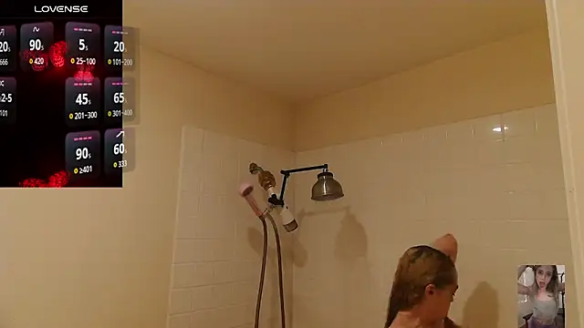 Blondiewithanass online show from June 12, 7:16 am