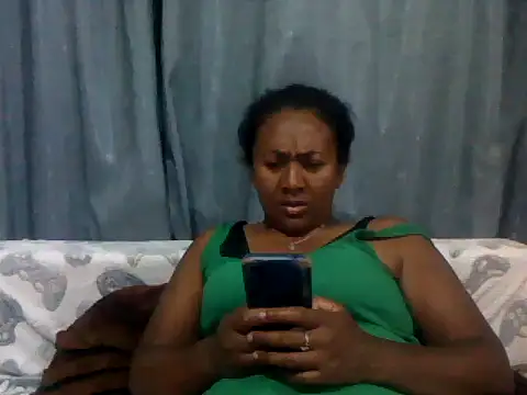 Snapshot of sexyladii chatting on October 10, 5:40 pm sexyladii online show from October 10, 5:40 pm