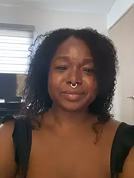 TanishaEvans online show from July 3, 1:39 pm