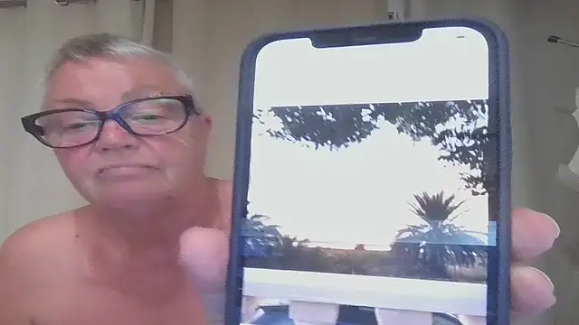 Snapshot of GrannyChrissy68 chatting on October 19, 10:12 pm GrannyChrissy68 online show from October 19, 10:12 pm