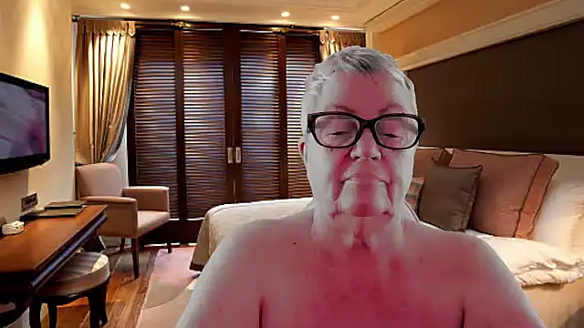 GrannyChrissy68 online show from January 8, 10:58 pm