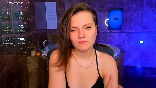 MelindaTin online show from June 20, 1:42 am