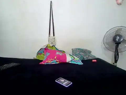Snapshot of skynataly chatting on October 16, 5:48 pm skynataly online show from October 16, 5:48 pm