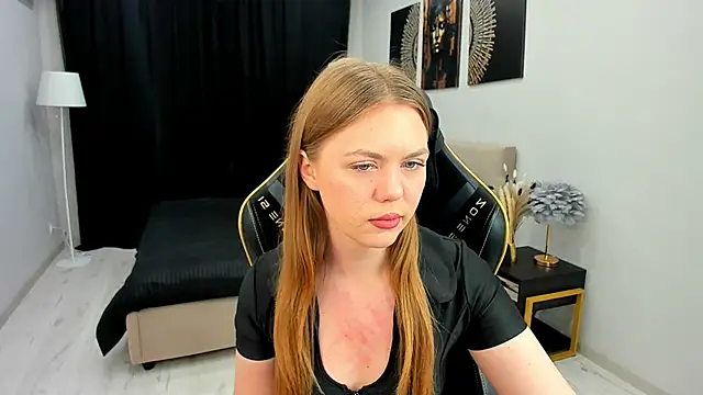 Strawberrye online show from November 26, 3:40 am