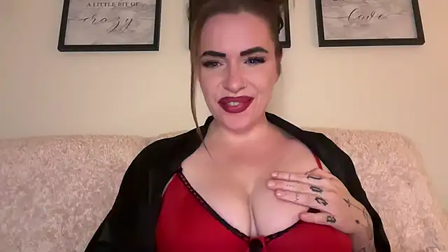 MuckyMILF online show from October 25, 10:49 pm