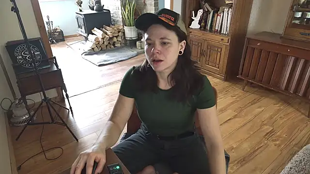 MarcyJones online show from February 10, 3:04 pm