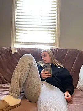 jaseyrae online show from May 8, 4:32 pm