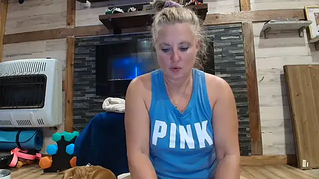 lisaxlovexxx online show from July 22, 2:56 am