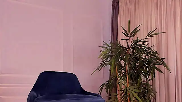 daisyd001 online show from March 3, 9:04 am