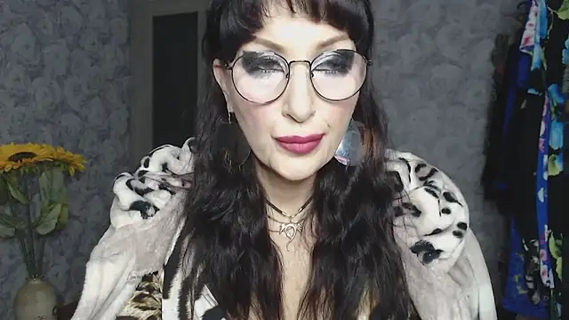 Aziza1 online show from November 5, 5:29 pm