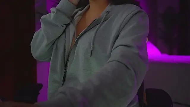 ambarEvans online show from March 8, 1:24 am