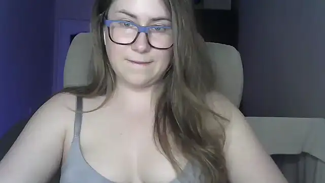 SeasonalSomeone online show from June 25, 10:55 pm