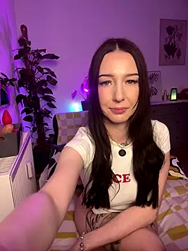 Trixie-Tainted online show from September 9, 1:33 pm