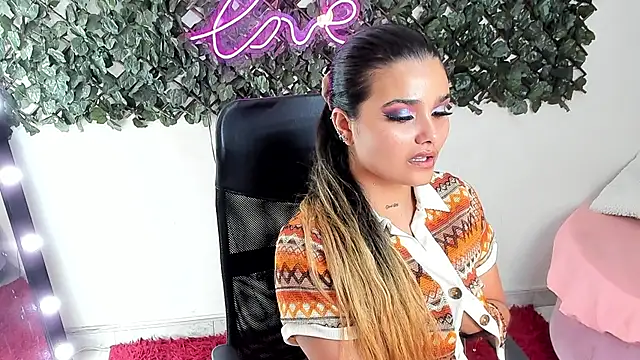 DestinyHills online show from July 16, 12:10 pm