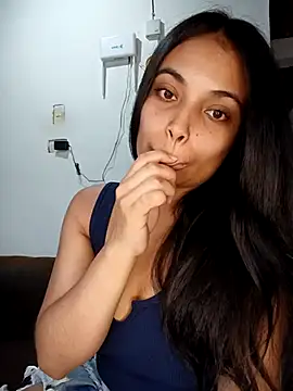  Estrellita  online show from November 27, 6:44 pm