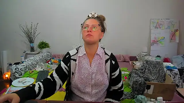 IamYourNarcotic online show from October 22, 1:05 pm