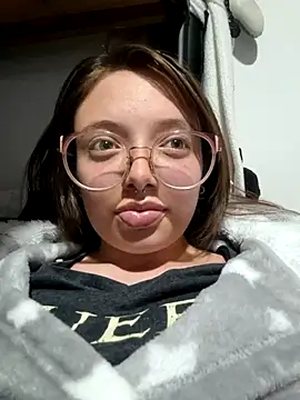 linda-schmidt online show from November 30, 1:54 am