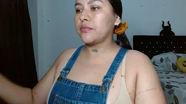 venuz mendoza20 online show from June 9, 1:43 pm