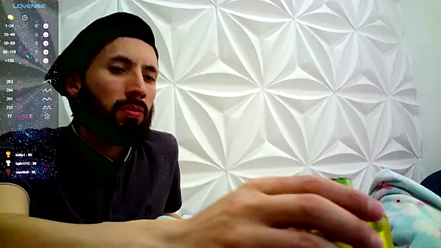 jerryandjessica online show from October 31, 6:56 pm