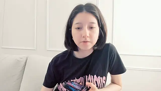cherrycute online show from June 13, 2:42 am
