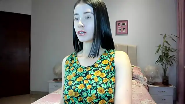 Snapshot of macarena_vallejo chatting on October 10, 4:06 am macarena vallejo online show from October 10, 4:06 am