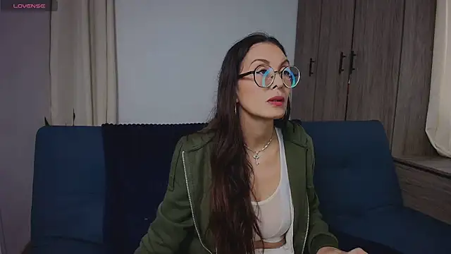 Swetisabella01 online show from July 26, 8:49 pm