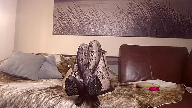 ElizabethLong online show from July 13, 11:22 am