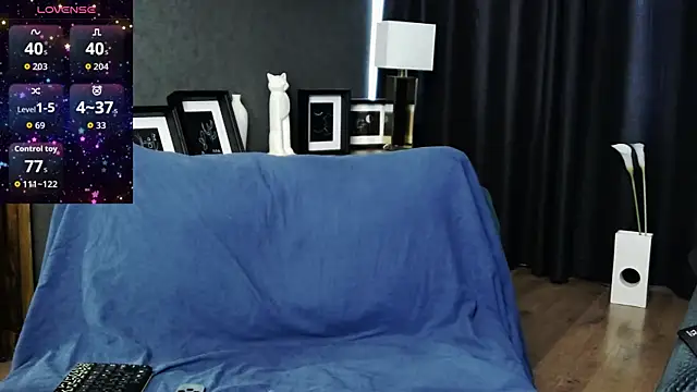 Ashley Ross  online show from July 28, 6:55 am