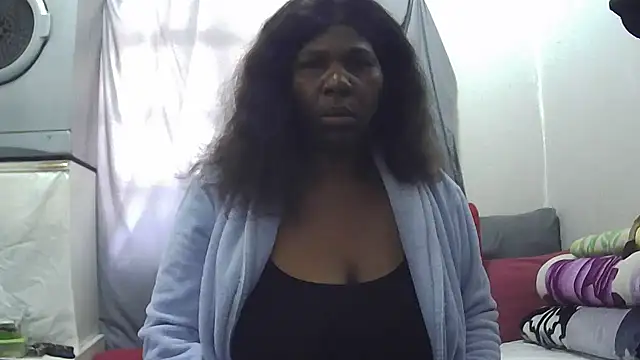 Delicioussexy online show from July 12, 8:48 am